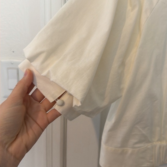 Women’s Banana Republic blouse - short sleeve size medium - Picture 5 of 5